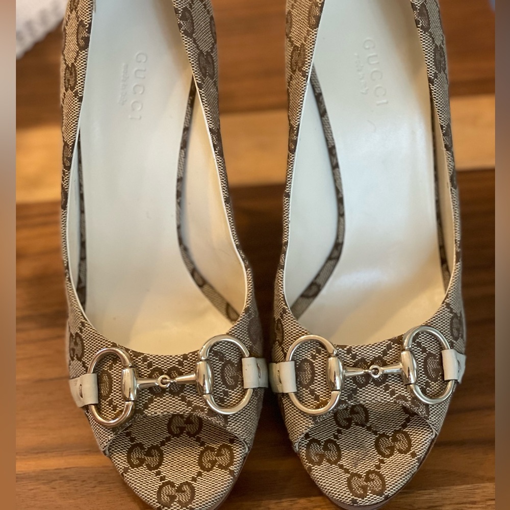 Gucci horsebit heels size 38 almost new. Worn once. No box